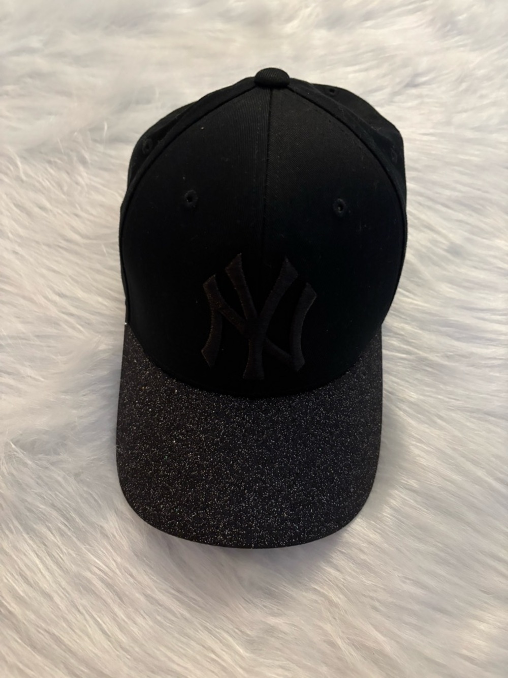 MLB Korea Yankee Black Glitter Brim NY Logo Baseball Cap